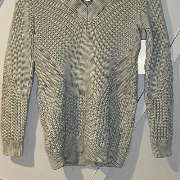 Athleta Teton V Neck Sweater NWT voyage gray - Picture 7 of 12